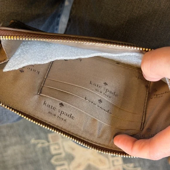 NWT Kate Spade New York Croc Embossed Leather Wristlet Wallet Brown Zip Clutch - Picture 4 of 5